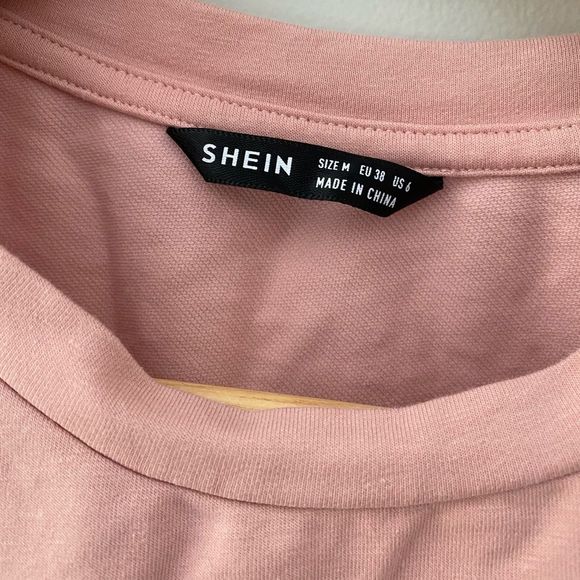 Shein crop top size medium in pastel pink - Picture 2 of 2